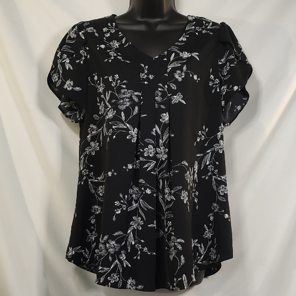 Black and White Flutter Sleeve Boxy Blouse